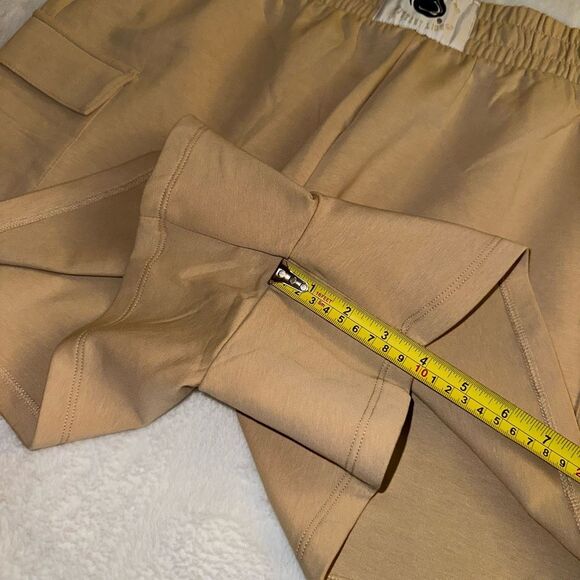 WEAR by Erin Andrews Women’s Penn State Cargo Sweat Shorts XL NWT - Picture 4 of 8